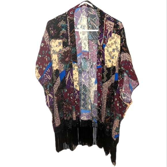 Artizia Talula Patchwork Floral Short Sleeve Fringe Kimono - Picture 2 of 6